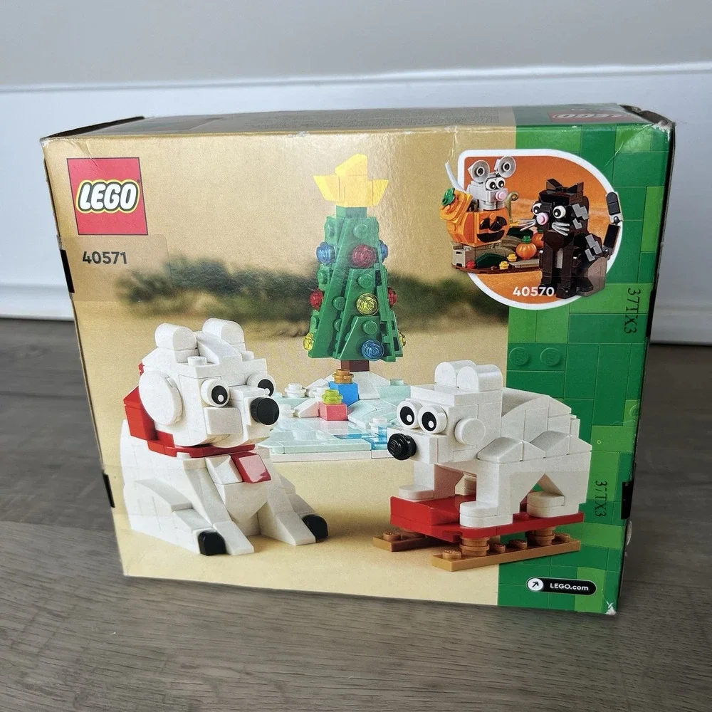 LEGO Wintertime Polar Bears 40571 Christmas Décor Building Kit Gift Tree New Box - Picture 4 of 8